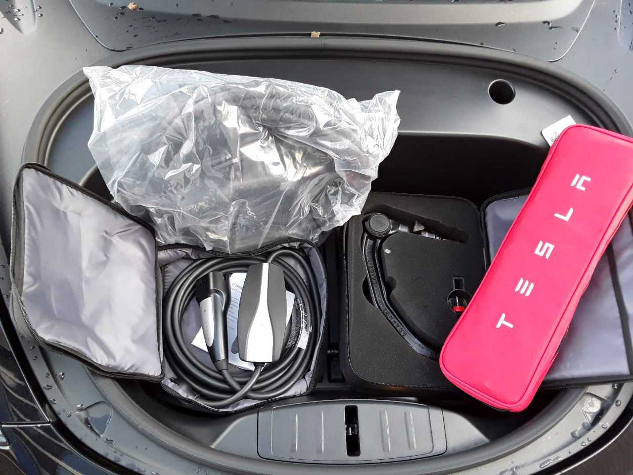Tesla Model 3 Long Range AWD (Dual Motor) – 2022 498 HP (366 kW)